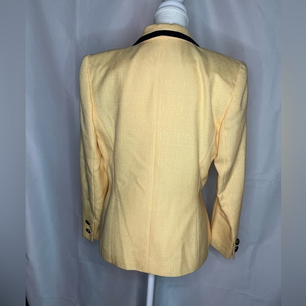 ⭐️ Kasper yellow blazer- size 8P - Picture 6 of 12